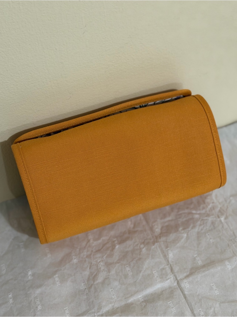 Brand new Gucci mustard yellow beauty travel Pouch with Gold Logo - Picture 13 of 17